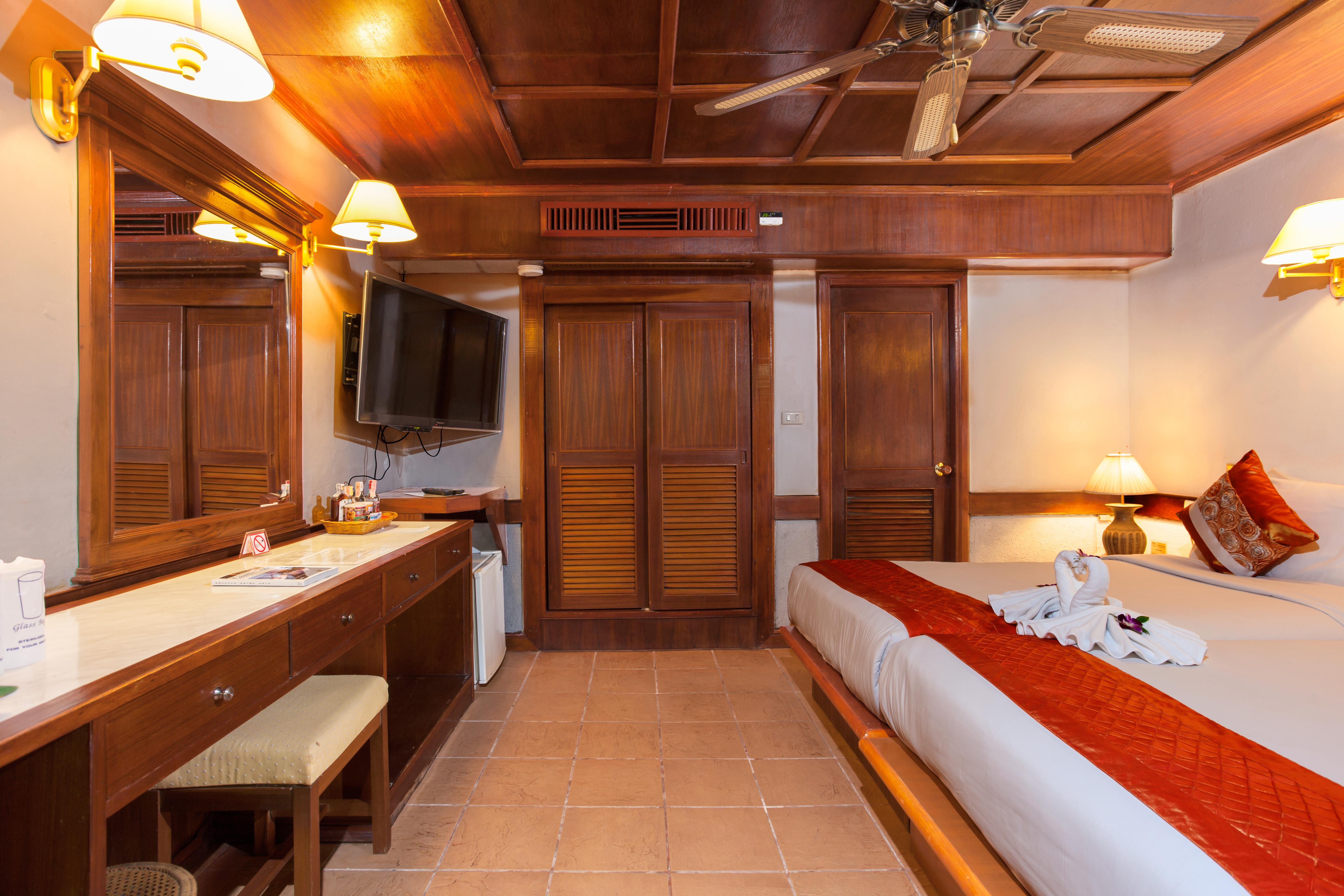 Tropica Bungalow Beach Hotel Patong Dış mekan fotoğraf